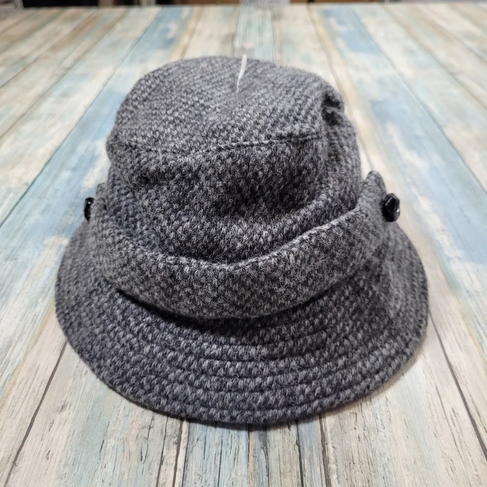 Ralph Lauren Bucket Hat. - Picture 9 of 13
